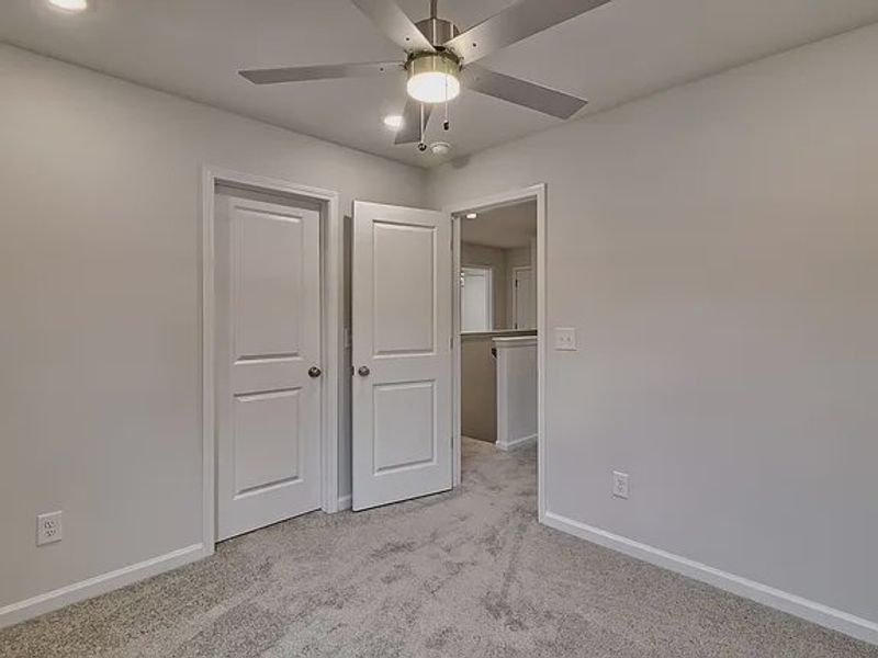 Spacious, unfurnished interior of a new home in Amber Hill, West Columbia (Image 17).