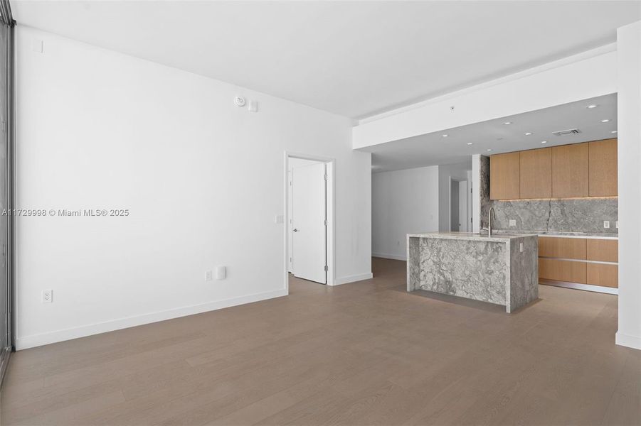 Spacious, unfurnished interior of a new home in Five Park, Miami Beach (Image 12). Spacious, unfurnished interior of a new home in Five Park, Miami Beach (Image 12).