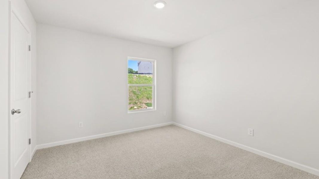 Spacious, unfurnished interior of a new home in Sheffield Highlands, Dallas (Image 23).