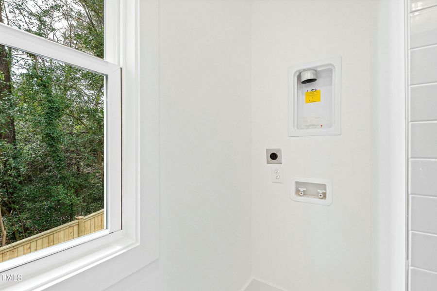 tempImageHWPjSW tempImageHWPjSW