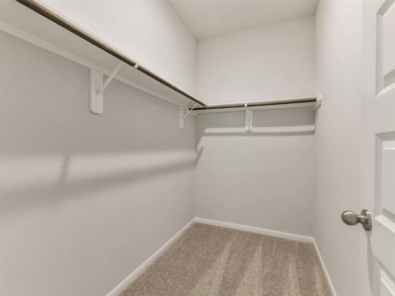 Spacious, unfurnished interior of a new home in Caney Creek Place, Conroe (Image 23).