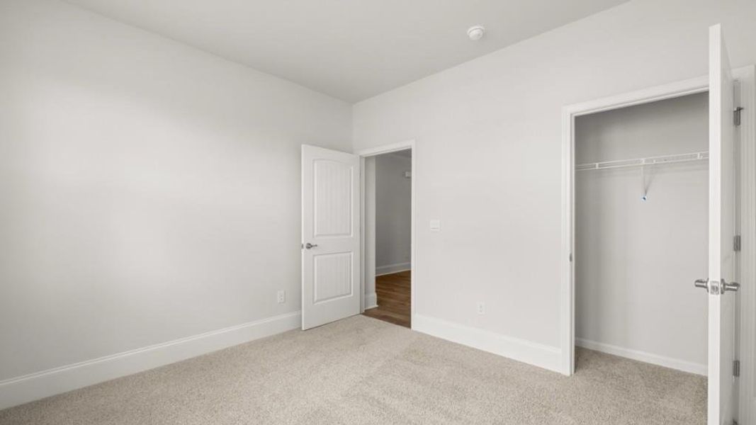 Spacious, unfurnished interior of a new home in , Dallas (Image 29).