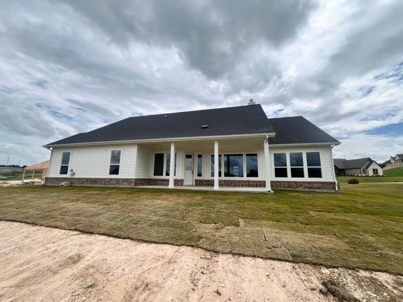 Exterior details and patio area of a home in Eagle Ridge Estates, Weatherford (Image 3).