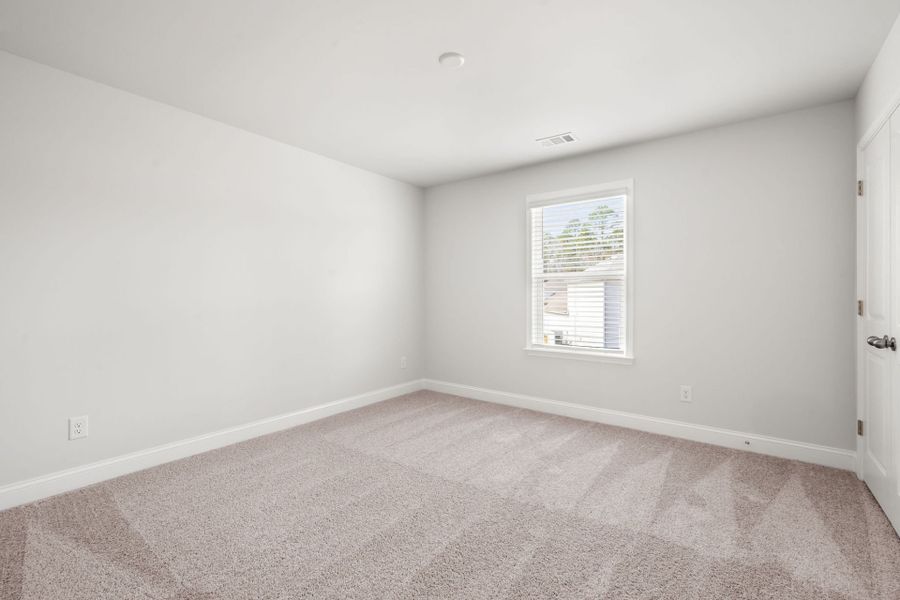 Spacious, unfurnished interior of a new home in Carriage Estates, Lexington (Image 28).