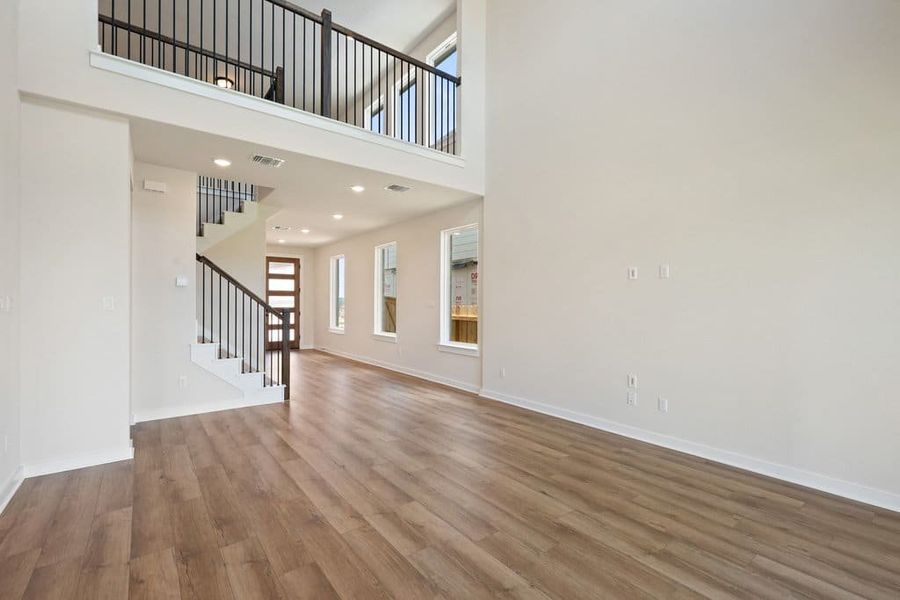 Spacious, unfurnished interior of a new home in Lariat, Liberty Hill (Image 24).