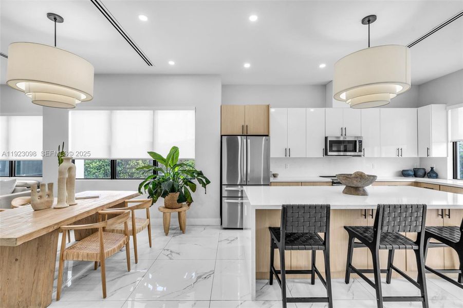 Furnished interior view inside a new home in , Hialeah (Image 13).