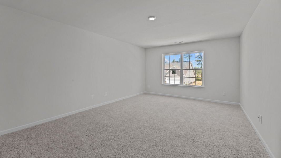 Spacious, unfurnished interior of a new home in West New Bern, New Bern (Image 22).