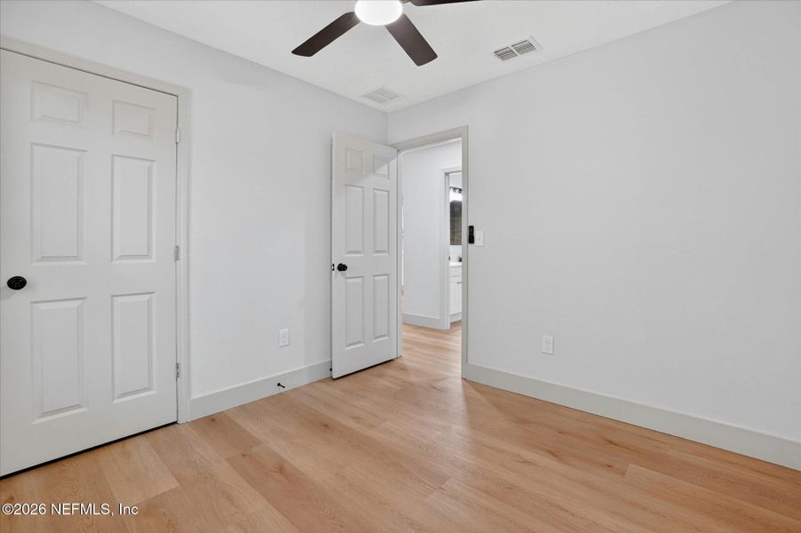 Spacious, unfurnished interior of a new home in , Jacksonville (Image 30).