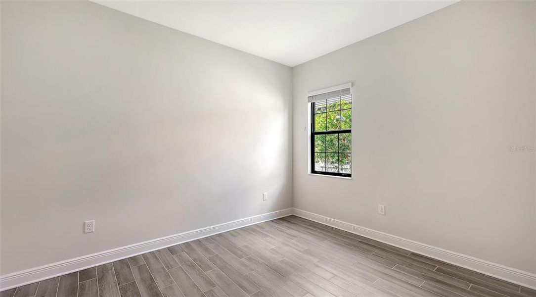 Spacious, unfurnished interior of a new home in Vistera of Venice, Nokomis (Image 13).