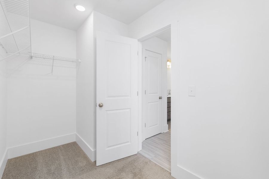 Spacious, unfurnished interior of a new home in Stonebridge Fairways, Monroe (Image 18).