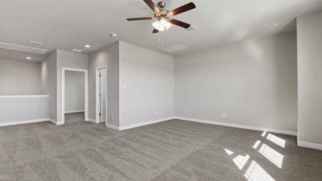 Spacious, unfurnished interior of a new home in Treeline, Justin (Image 32).
