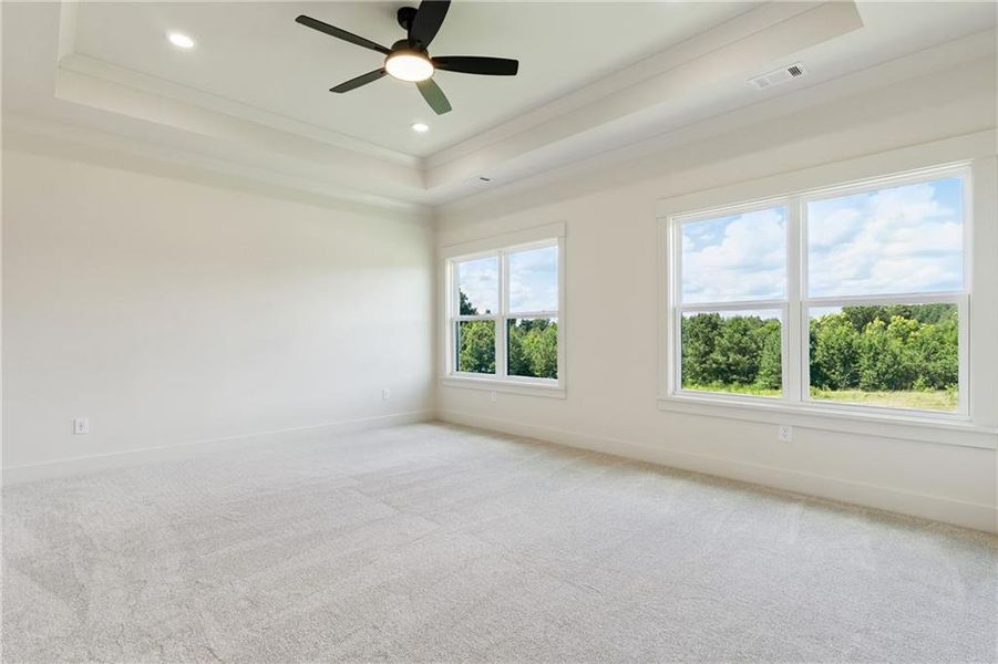 Image 86 of a home in .