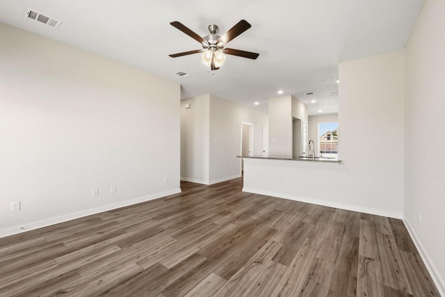 Spacious, unfurnished interior of a new home in , Brenham (Image 27). Spacious, unfurnished interior of a new home in , Brenham (Image 27).