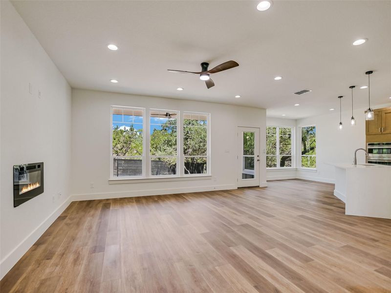 Spacious, unfurnished interior of a new home in , Wimberley (Image 15).