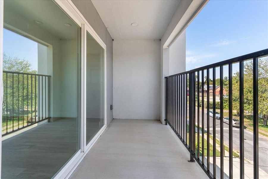 Exterior details and patio area of a home in , Dallas (Image 18).