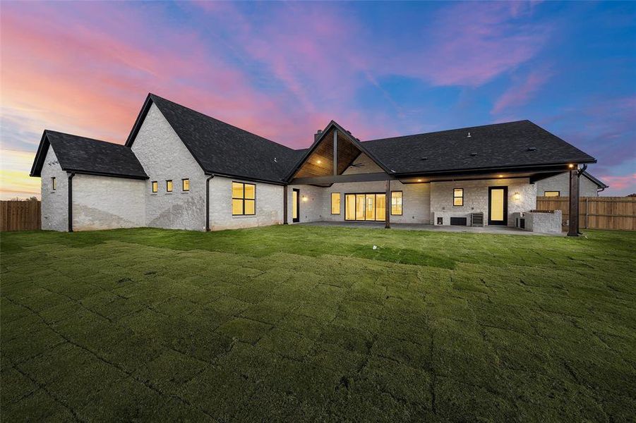 Exterior details and patio area of a home in , Waco (Image 28).