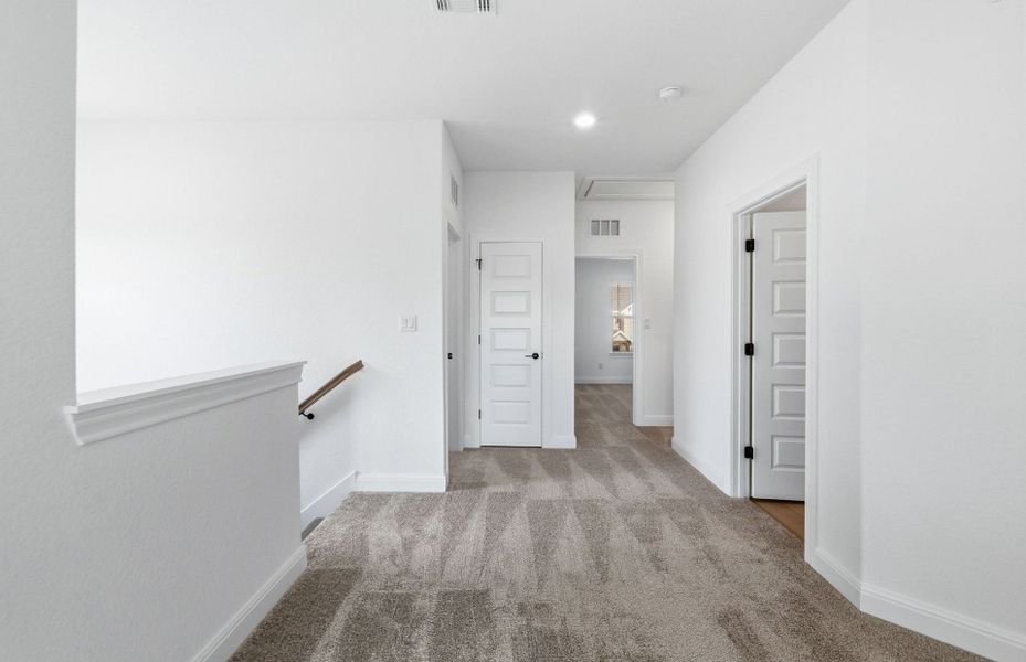 Spacious, unfurnished interior of a new home in Santa Rita Ranch, Liberty Hill (Image 50). Spacious, unfurnished interior of a new home in Santa Rita Ranch, Liberty Hill (Image 50).