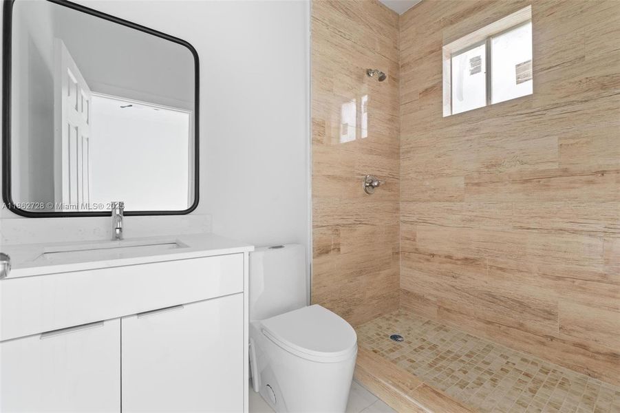 Furnished interior view inside a new home in , Pompano Beach (Image 3).