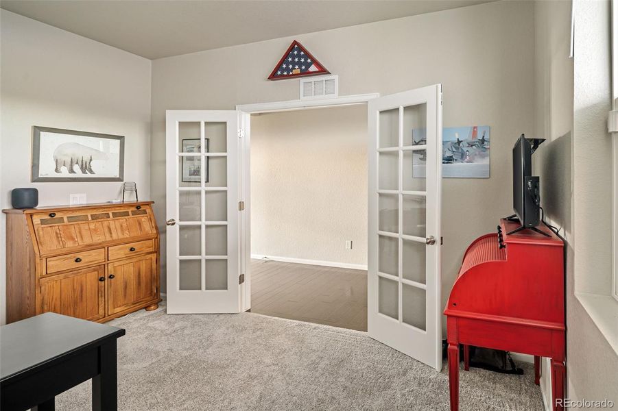 Furnished interior view inside a new home in Murphy Creek, Aurora (Image 16).