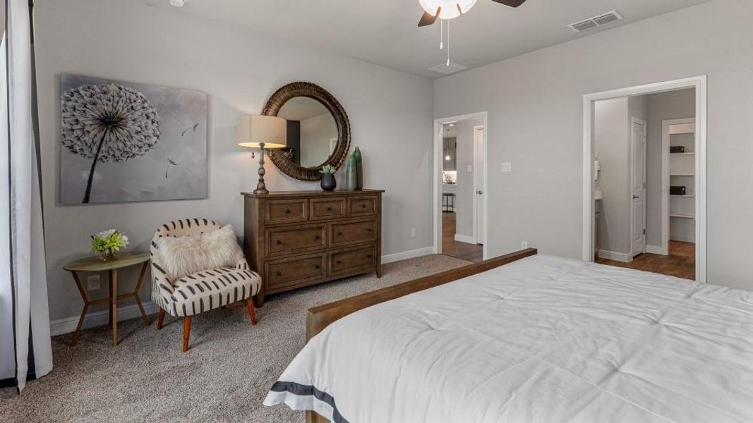 Furnished interior view inside a new home in Bella Vista, Granbury (Image 6). Furnished interior view inside a new home in Bella Vista, Granbury (Image 6).
