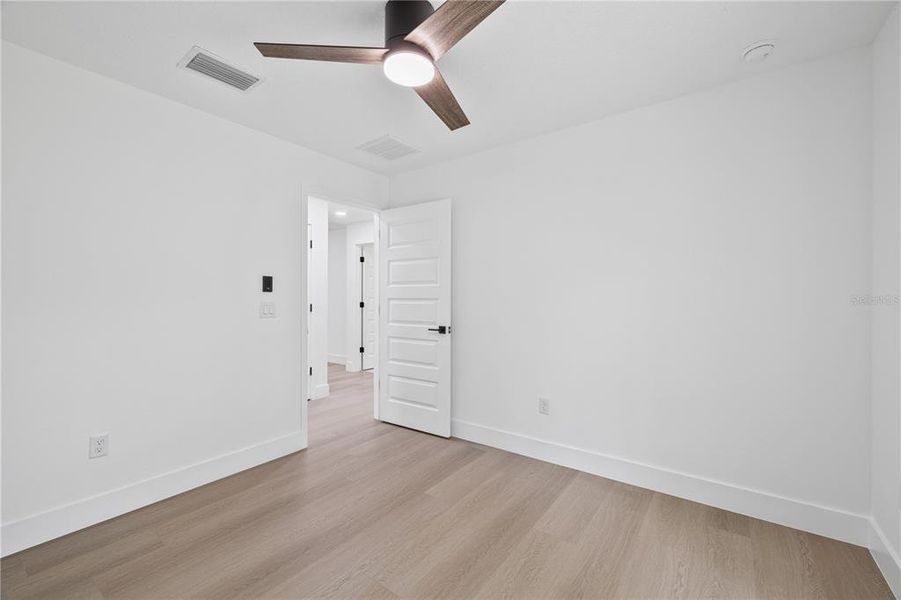 Spacious, unfurnished interior of a new home in , Dunnellon (Image 35).