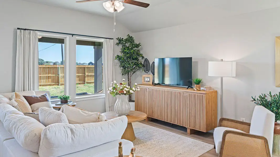 Furnished interior view inside a new home in London Towne, Corpus Christi (Image 9).