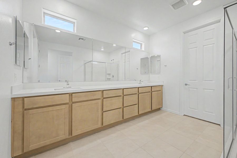 Furnished interior view inside a new home in Las Ventanas, Goodyear (Image 5). Furnished interior view inside a new home in Las Ventanas, Goodyear (Image 5).
