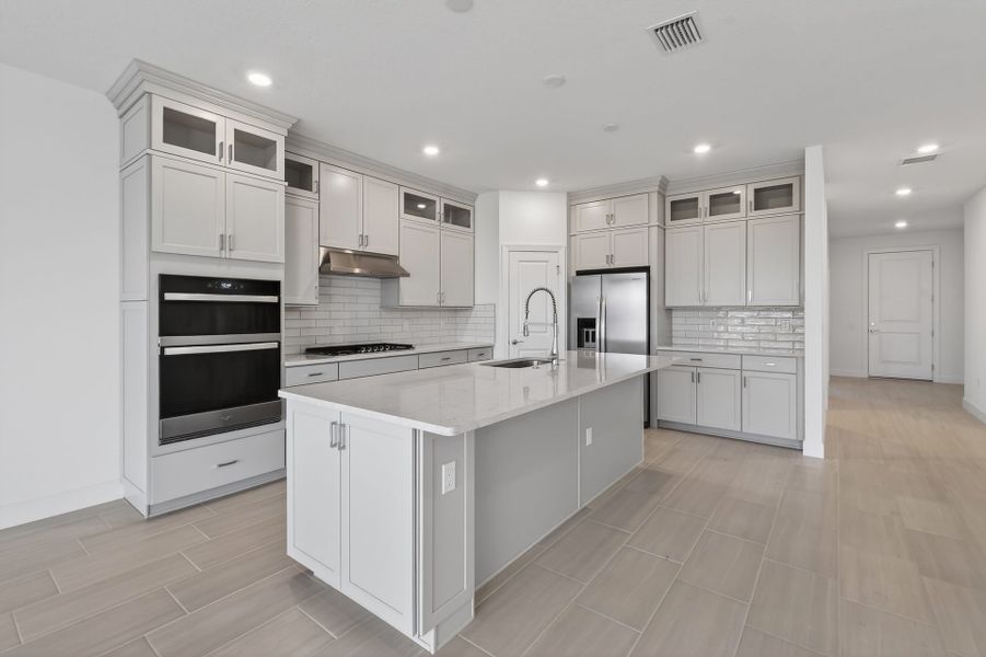 Furnished interior view inside a new home in Harbor Isle, Vero Beach (Image 59). Furnished interior view inside a new home in Harbor Isle, Vero Beach (Image 59).