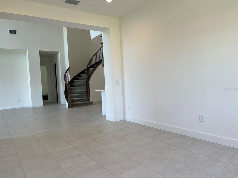 Spacious, unfurnished interior of a new home in , Wesley Chapel (Image 55).