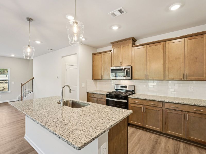 Furnished interior view inside a new home in Ivey Township, Dallas (Image 6).