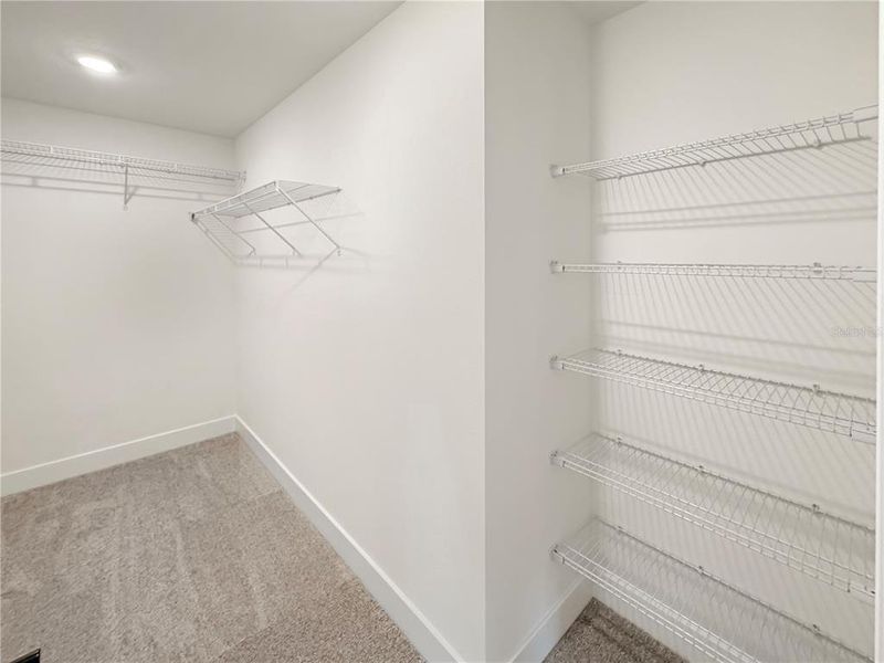 Spacious, unfurnished interior of a new home in , St. Cloud (Image 8).