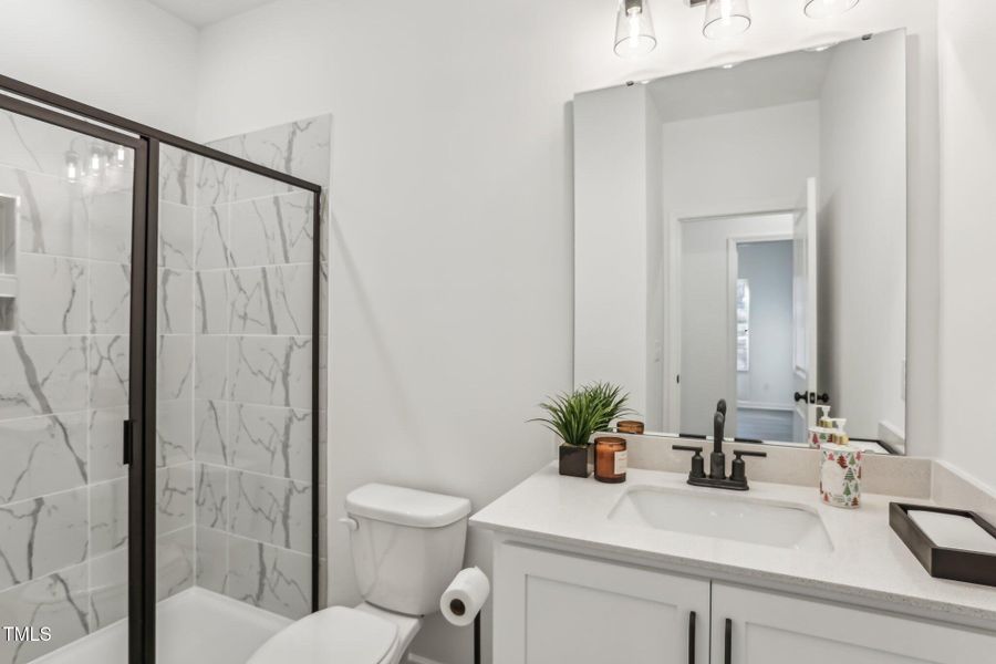 21-web-or-mls-Oakfields 1-021