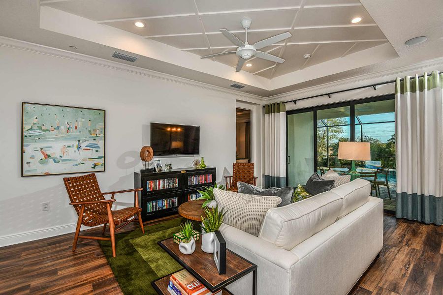 Community amenities associated with the Meadow Brook by Neal Communities in Vicenza, Venice (Image 28).