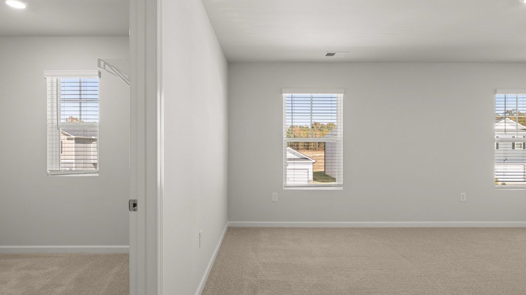 Spacious, unfurnished interior of a new home in The Islands, Beech Island (Image 30). Spacious, unfurnished interior of a new home in The Islands, Beech Island (Image 30).