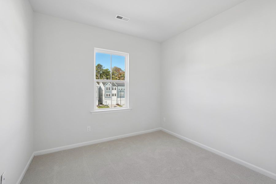 Spacious, unfurnished interior of a new home in Twinleaf Townes, Chapel Hill (Image 18).