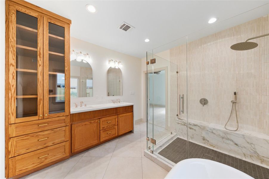 Furnished interior view inside a new home in , Houston (Image 18). Furnished interior view inside a new home in , Houston (Image 18).