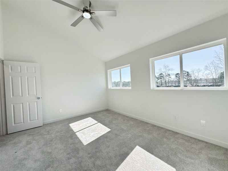 Spacious, unfurnished interior of a new home in , Conroe (Image 18).