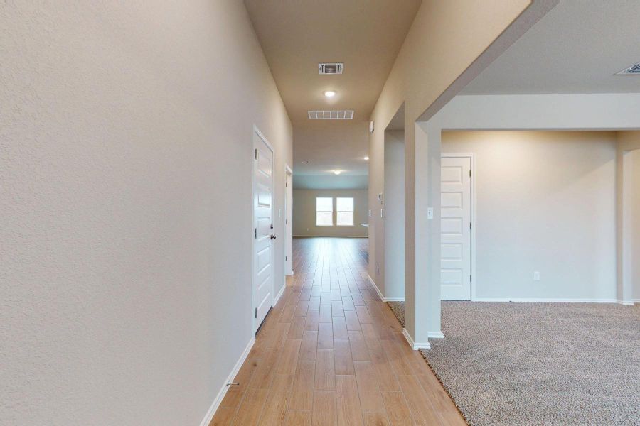 Spacious, unfurnished interior of a new home in Carillon, Manor (Image 20). Spacious, unfurnished interior of a new home in Carillon, Manor (Image 20).