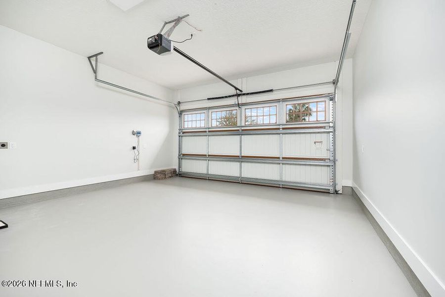Spacious, unfurnished interior of a new home in , Jacksonville Beach (Image 43). Spacious, unfurnished interior of a new home in , Jacksonville Beach (Image 43).