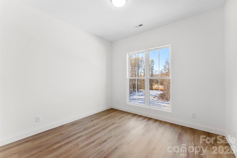Spacious, unfurnished interior of a new home in , Kings Mountain (Image 40).