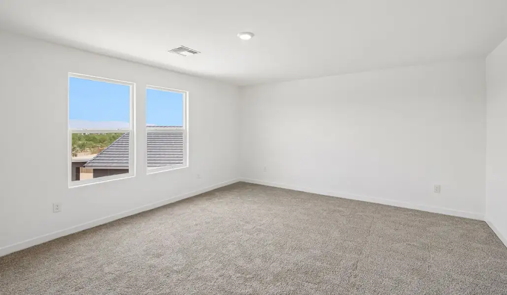 Spacious, unfurnished interior of a new home in Blackhawk, Tucson (Image 20).