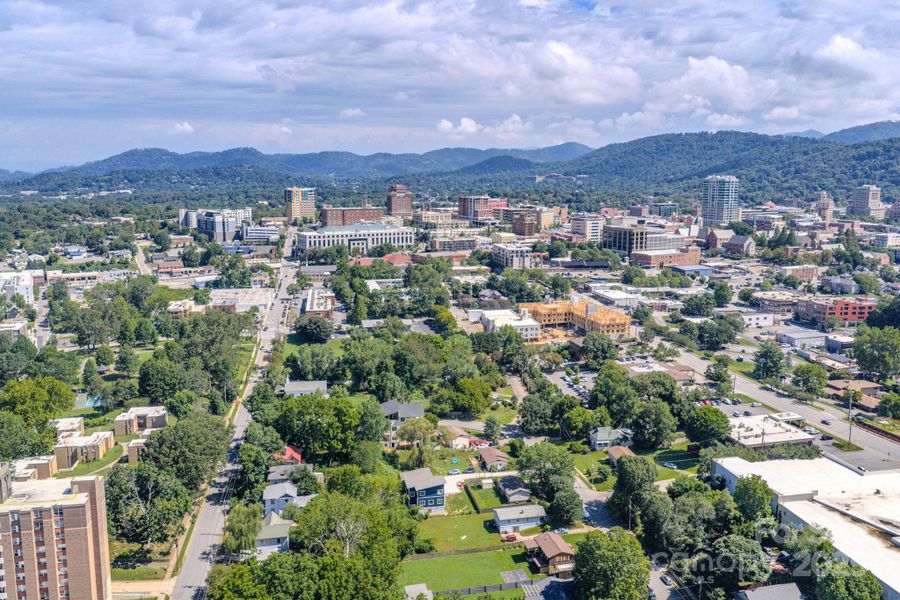 Ariel Shot of house and proximity to downtown