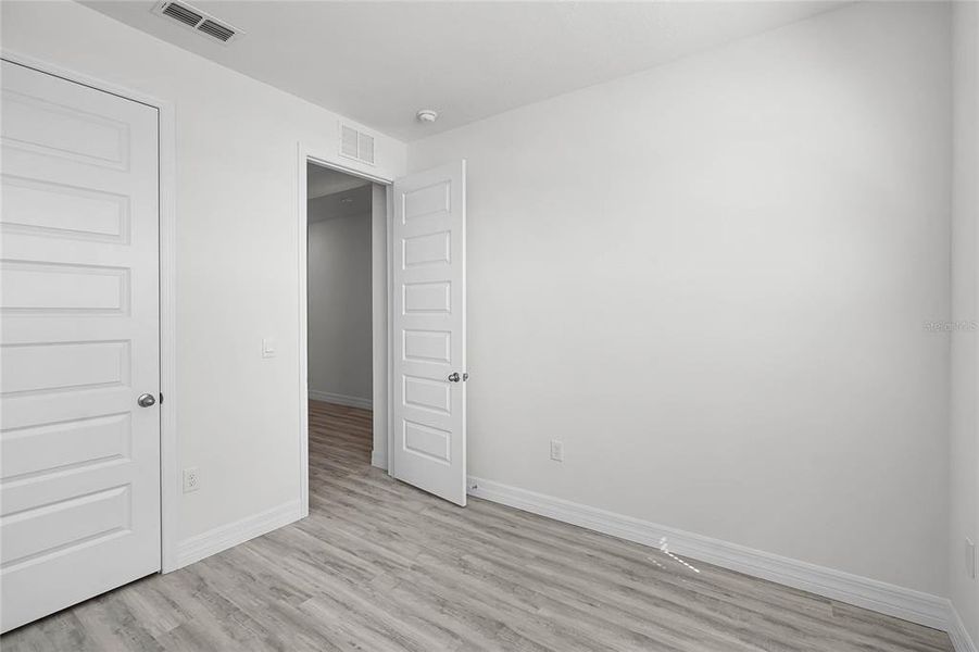 Spacious, unfurnished interior of a new home in , Lakeland (Image 19).
