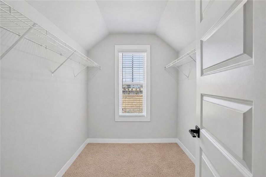 Spacious, unfurnished interior of a new home in The Fairways at Mirror Lake, Villa Rica (Image 38).