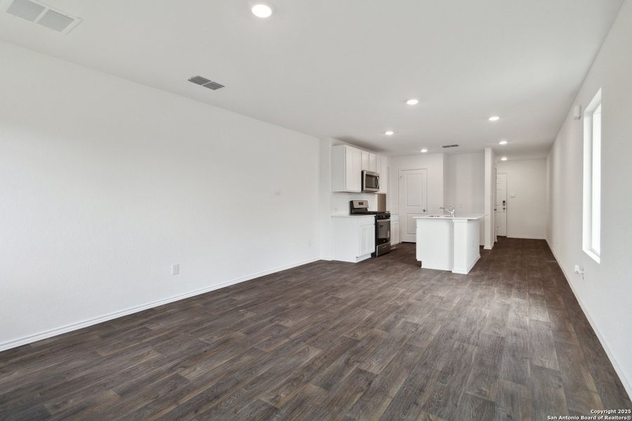 Spacious, unfurnished interior of a new home in Avenida, Converse (Image 16). Spacious, unfurnished interior of a new home in Avenida, Converse (Image 16).