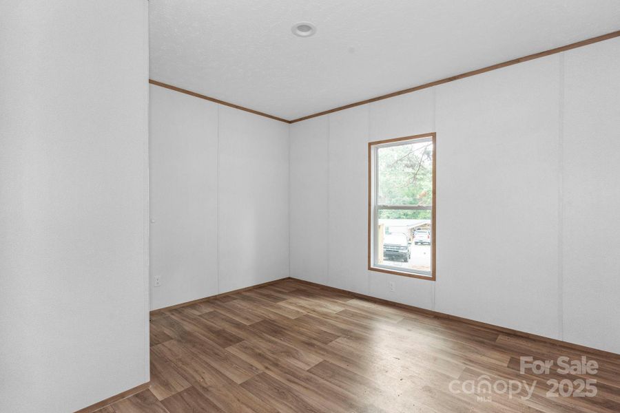 Spacious, unfurnished interior of a new home in , Lincolnton (Image 21).