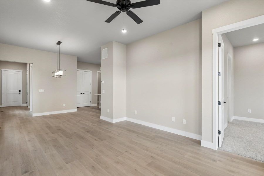 Spacious, unfurnished interior of a new home in Aspen Meadows-4, Colorado Springs (Image 21). Spacious, unfurnished interior of a new home in Aspen Meadows-4, Colorado Springs (Image 21).
