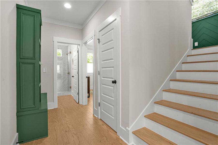 Spacious, unfurnished interior of a new home in , Scottdale (Image 23).