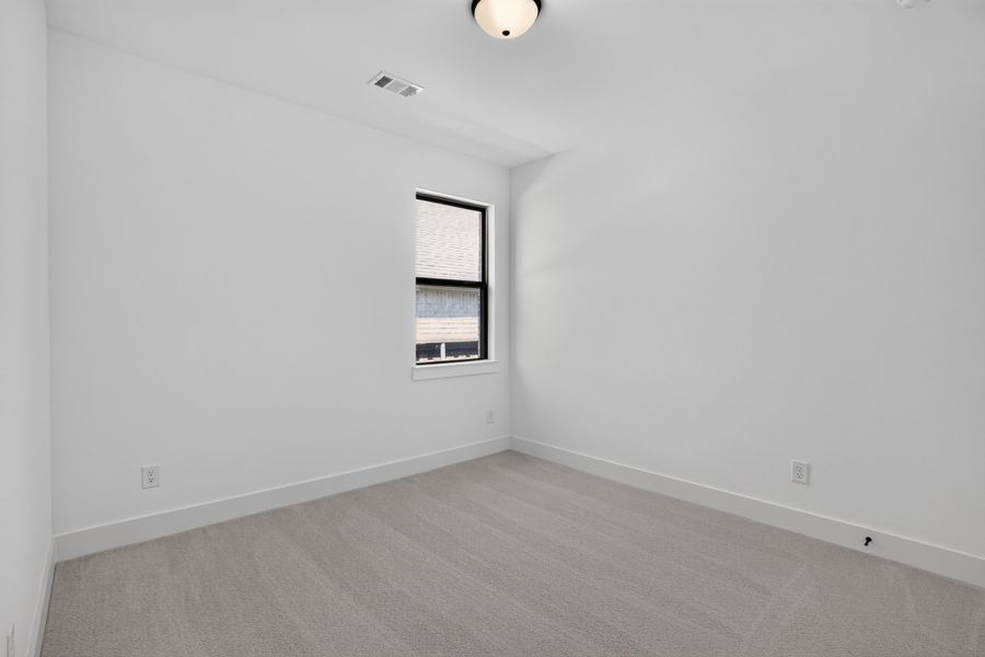 132 Buffalo - Bedroom