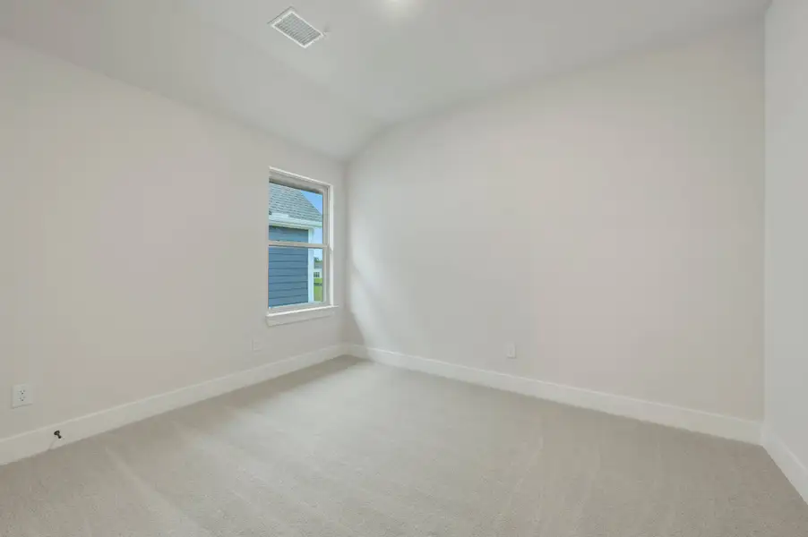 Spacious, unfurnished interior of a new home in Painted Tree, McKinney (Image 23).